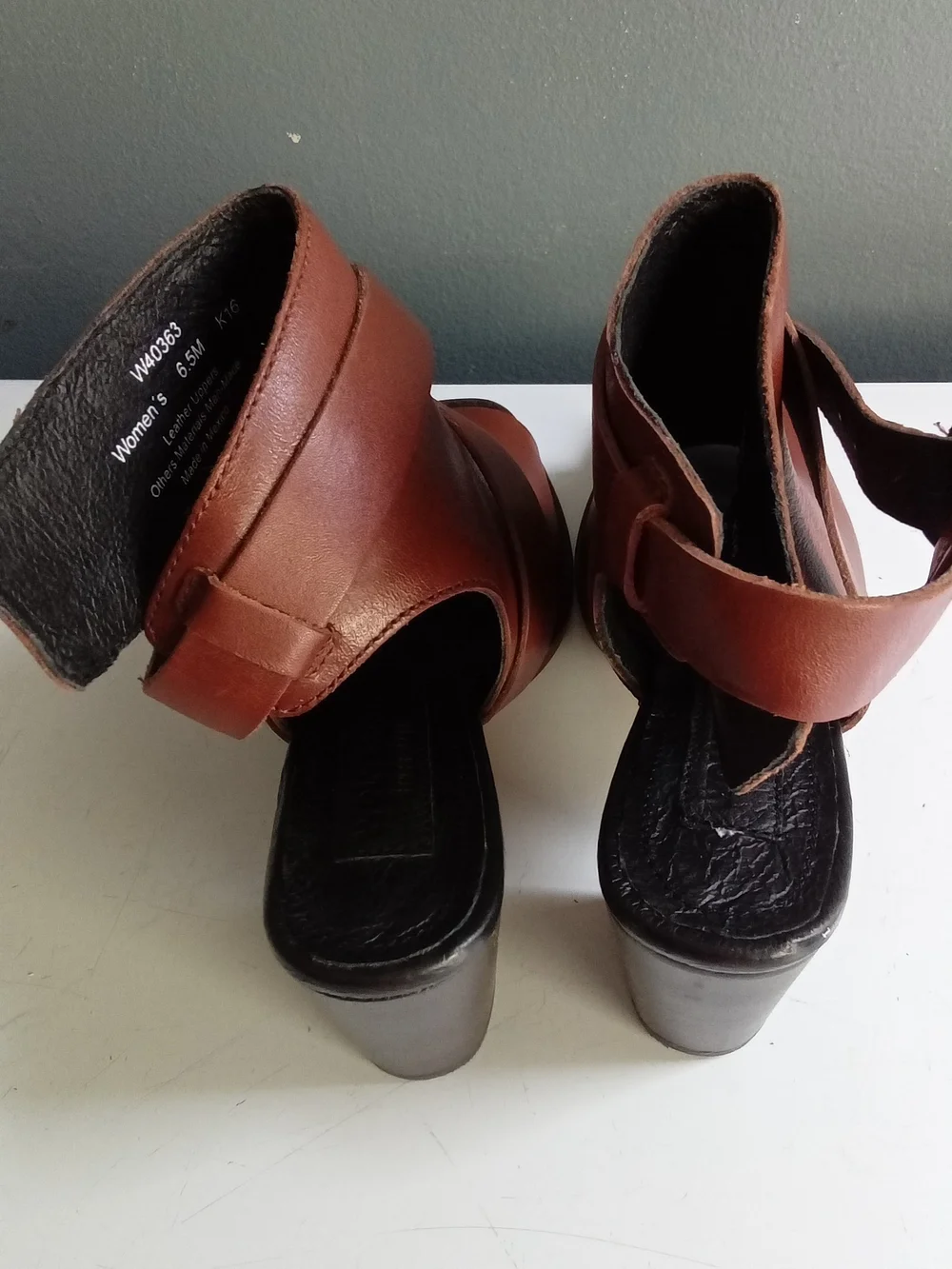 Wolverine W40363 Cognac Brown Leather Peep Toe Buckle Wrap Block Heel Boots 6.5M